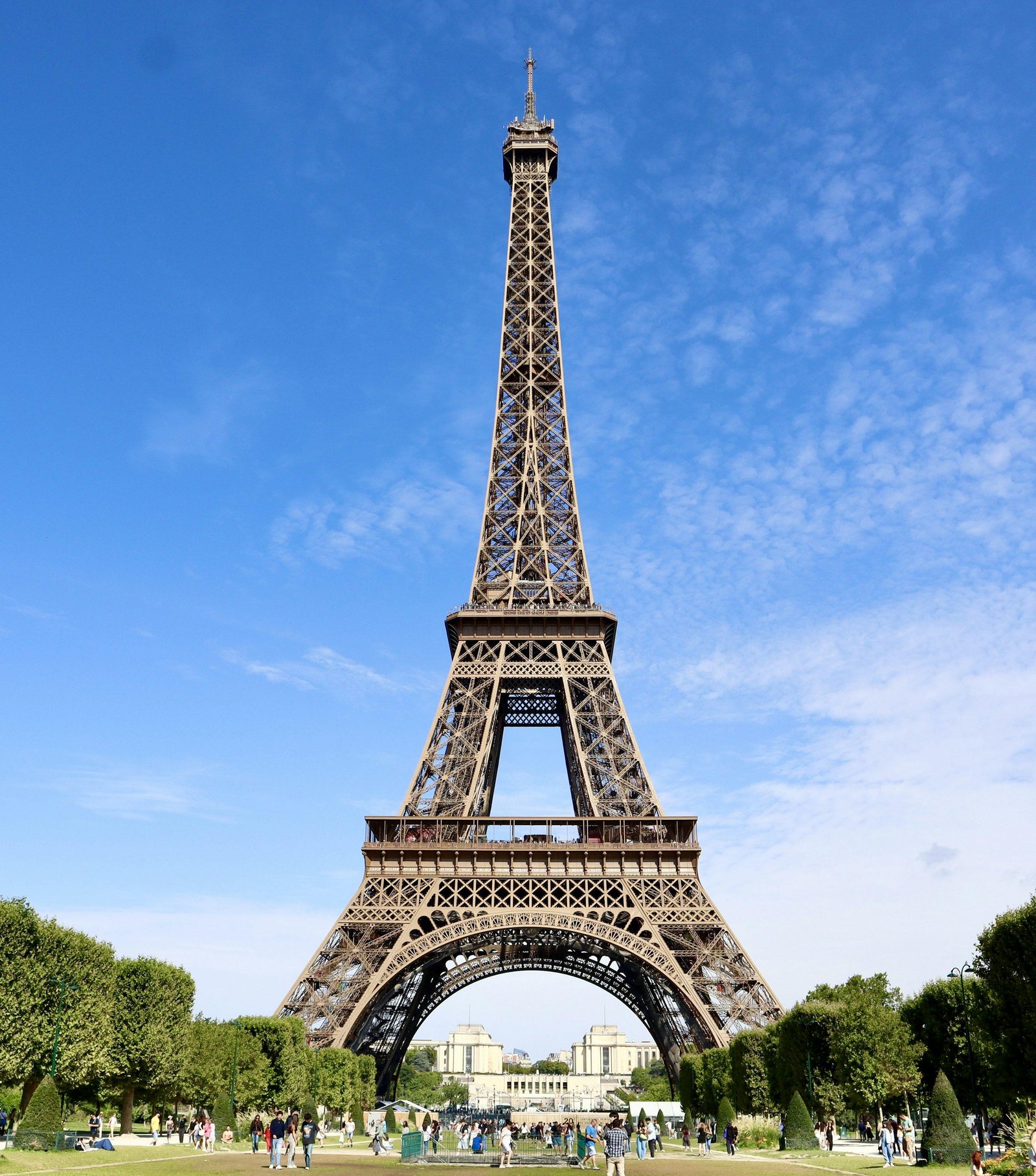 Paris & Swiss Charm (Fixed Departure)